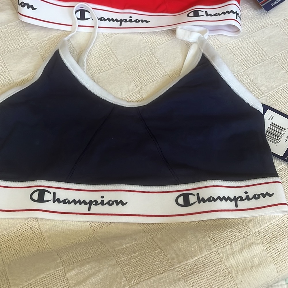 2 pieces. Bralettes - Picture 2 of 7